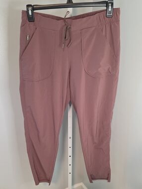 All In Motion Slip-on Athleisure Capris / Medium